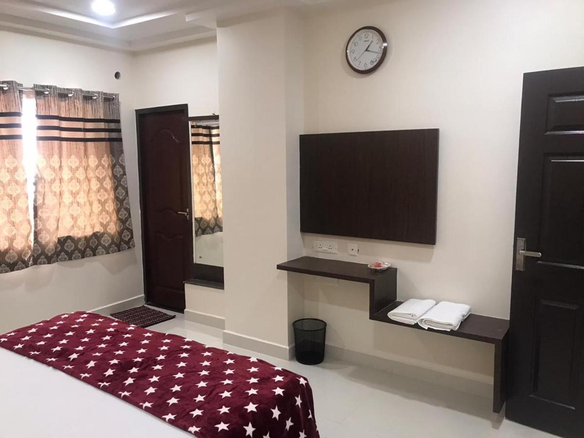 Hotel Sri Krishna Residency à Eluru Extérieur photo